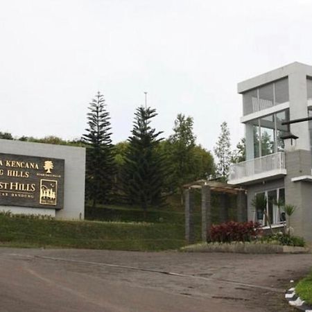 Imah Dago Villa - Budget Staycation Villa In บันดุง ภายนอก รูปภาพ